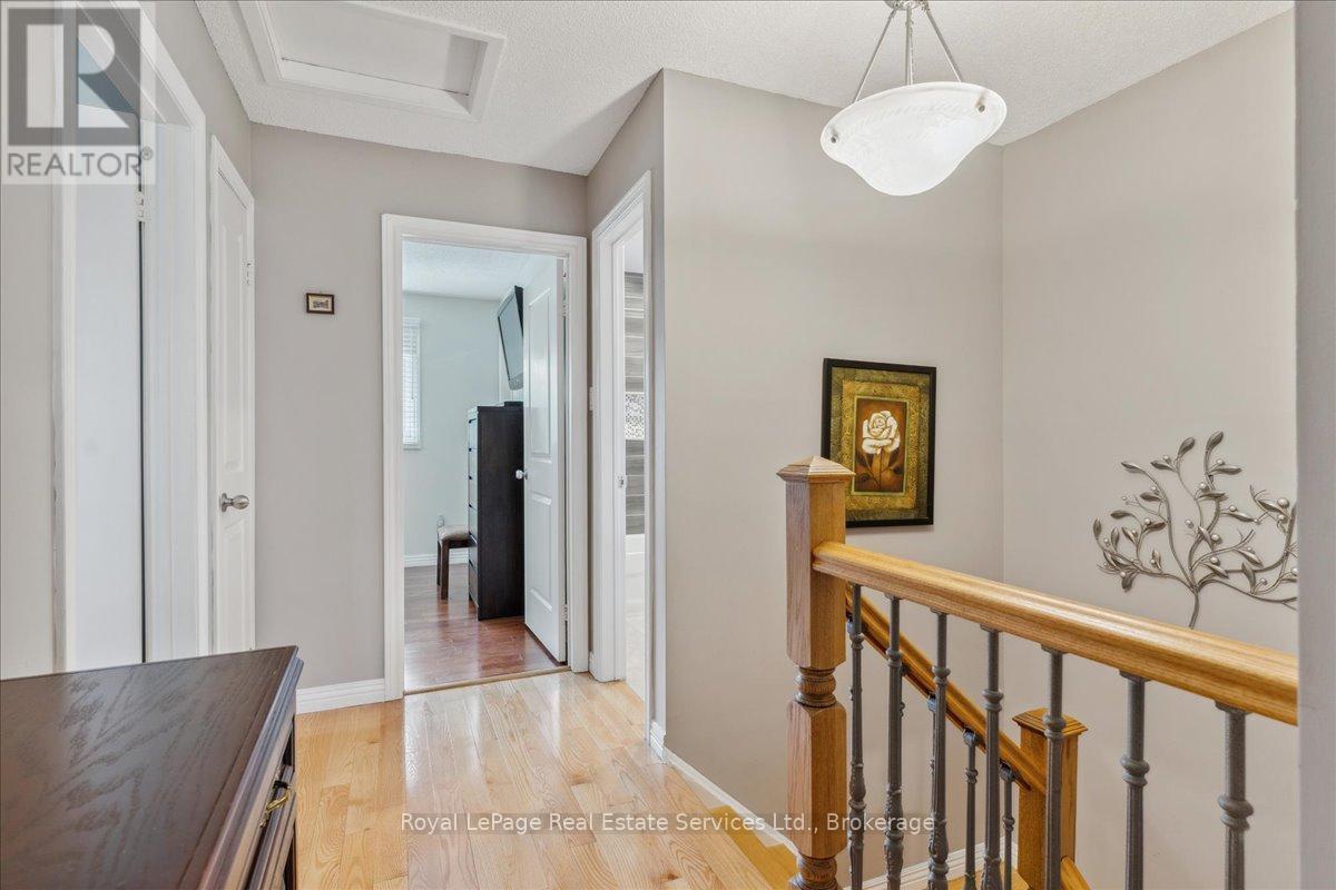 












211 MURRAY STREET

,
Brampton (Brampton West),




Ontario
L6X3L8


