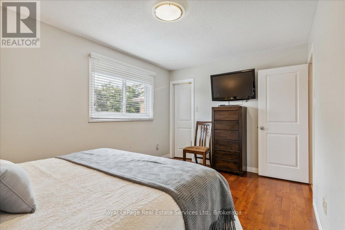 












211 MURRAY STREET

,
Brampton (Brampton West),




Ontario
L6X3L8

