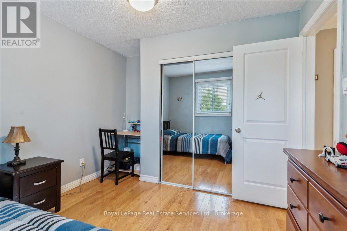 












211 MURRAY STREET

,
Brampton (Brampton West),




Ontario
L6X3L8

