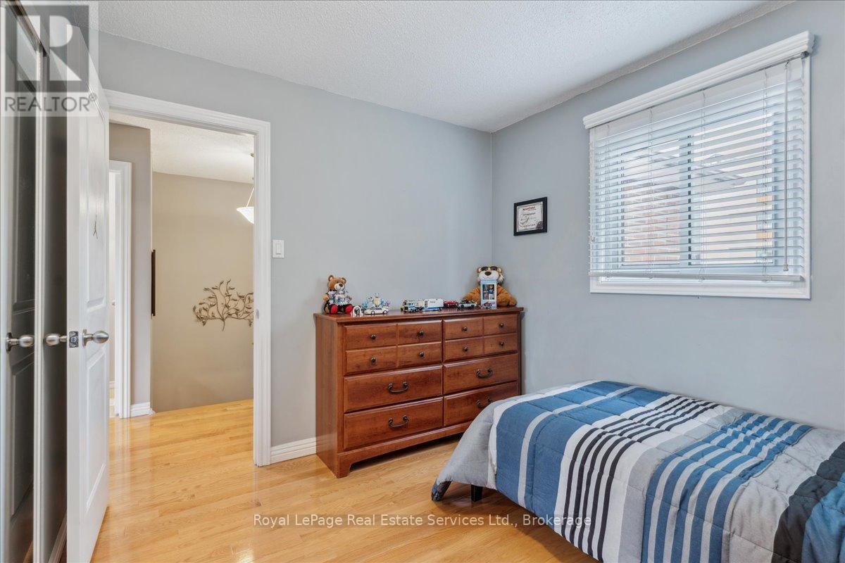












211 MURRAY STREET

,
Brampton (Brampton West),




Ontario
L6X3L8

