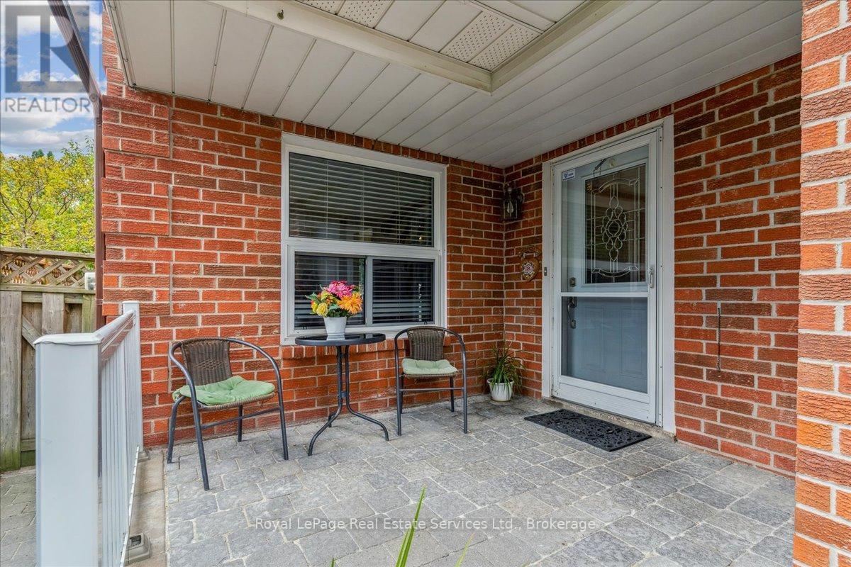 












211 MURRAY STREET

,
Brampton (Brampton West),




Ontario
L6X3L8


