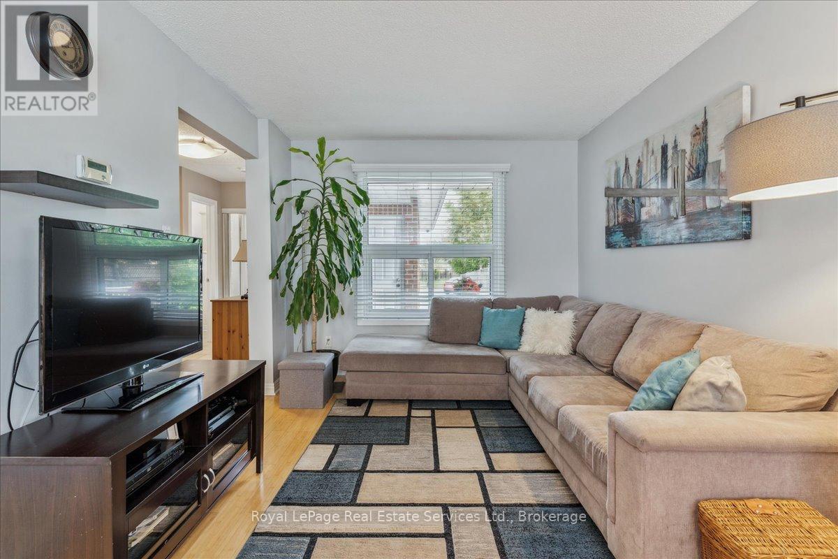 












211 MURRAY STREET

,
Brampton (Brampton West),




Ontario
L6X3L8

