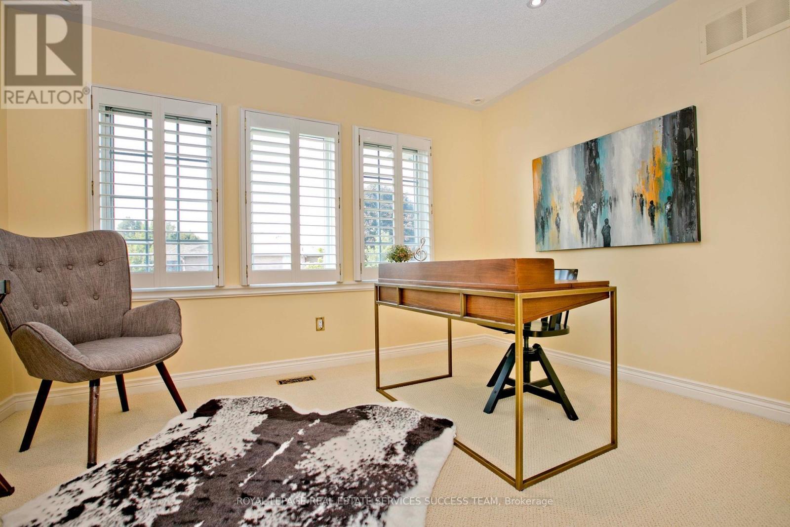 












37 HEATHERWOOD CRESCENT

,
Markham,




Ontario
L3R8W6

