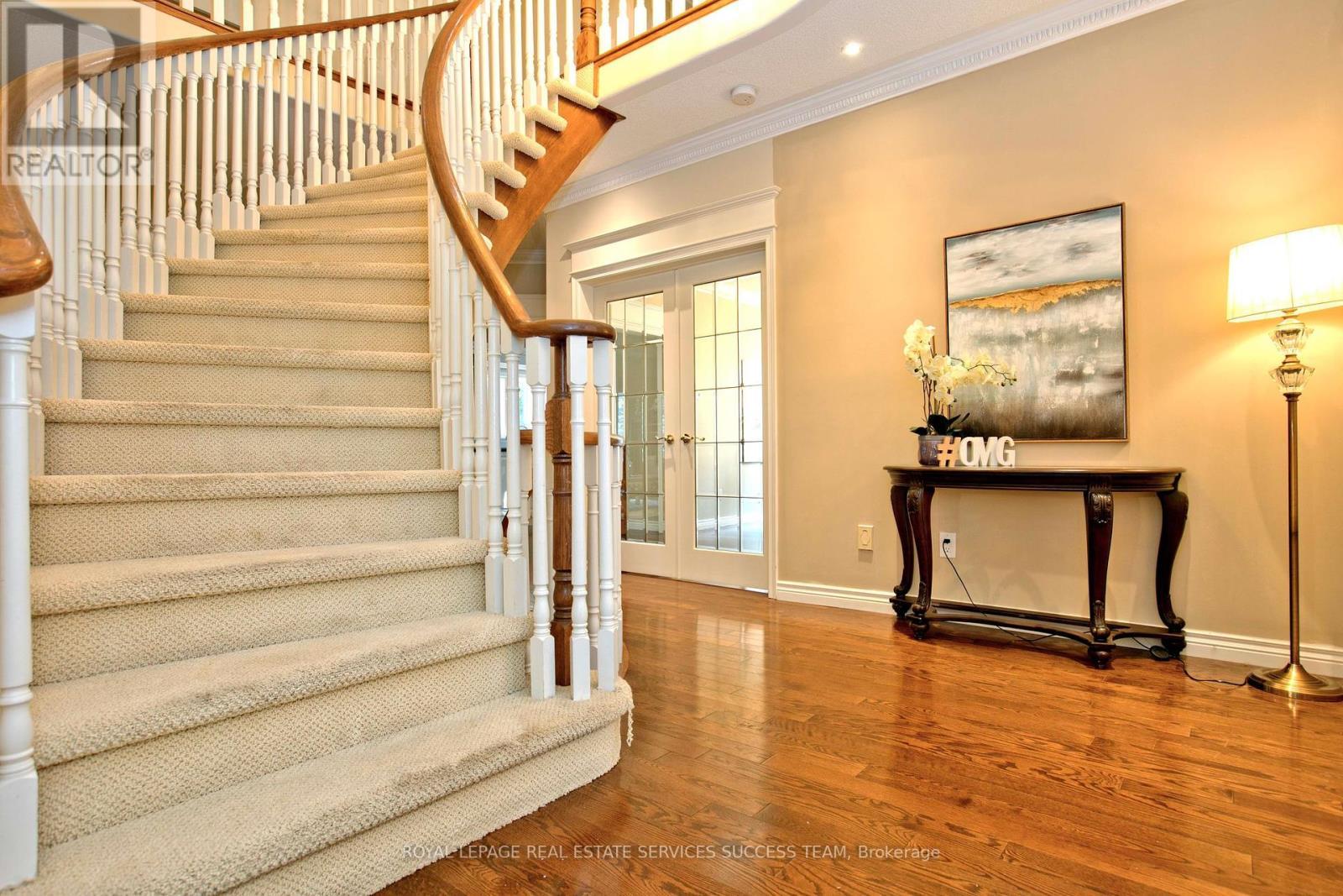 












37 HEATHERWOOD CRESCENT

,
Markham,




Ontario
L3R8W6

