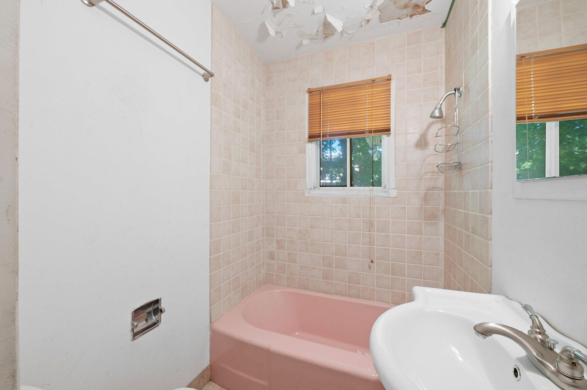 









98


Rue Marie-Victorin

,
Saint-Jérôme,




QC
J7Y2G6

