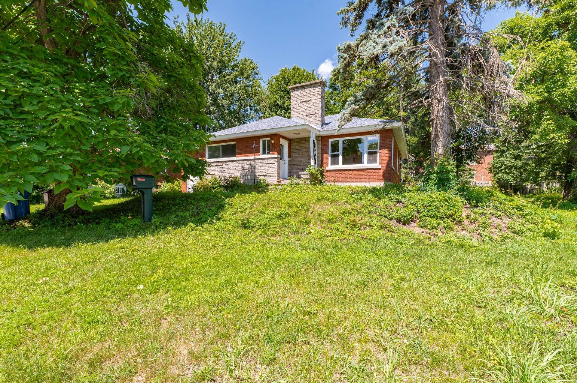 









98


Rue Marie-Victorin

,
Saint-Jérôme,




QC
J7Y2G6

