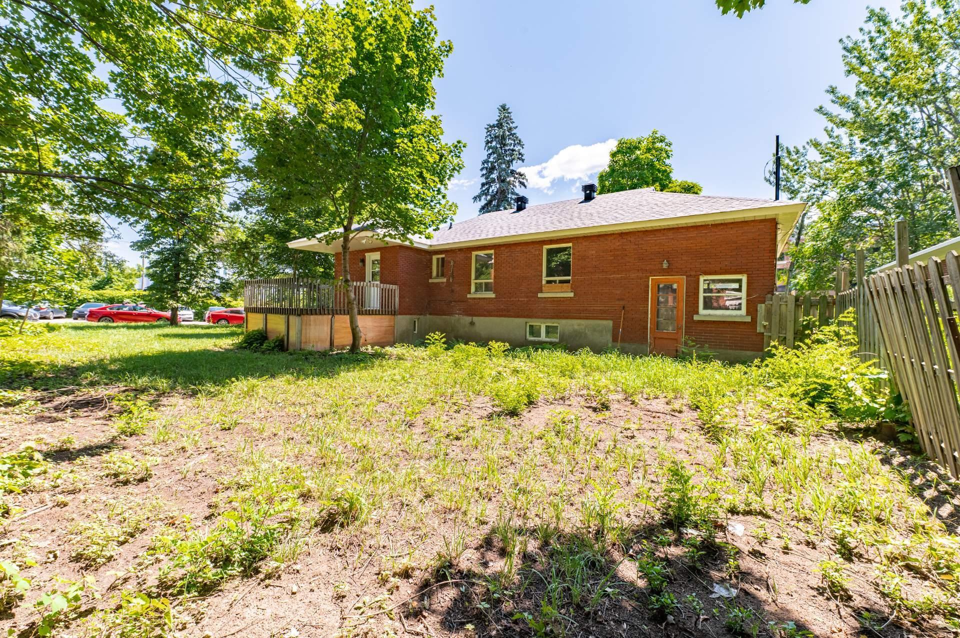 









98


Rue Marie-Victorin

,
Saint-Jérôme,




QC
J7Y2G6

