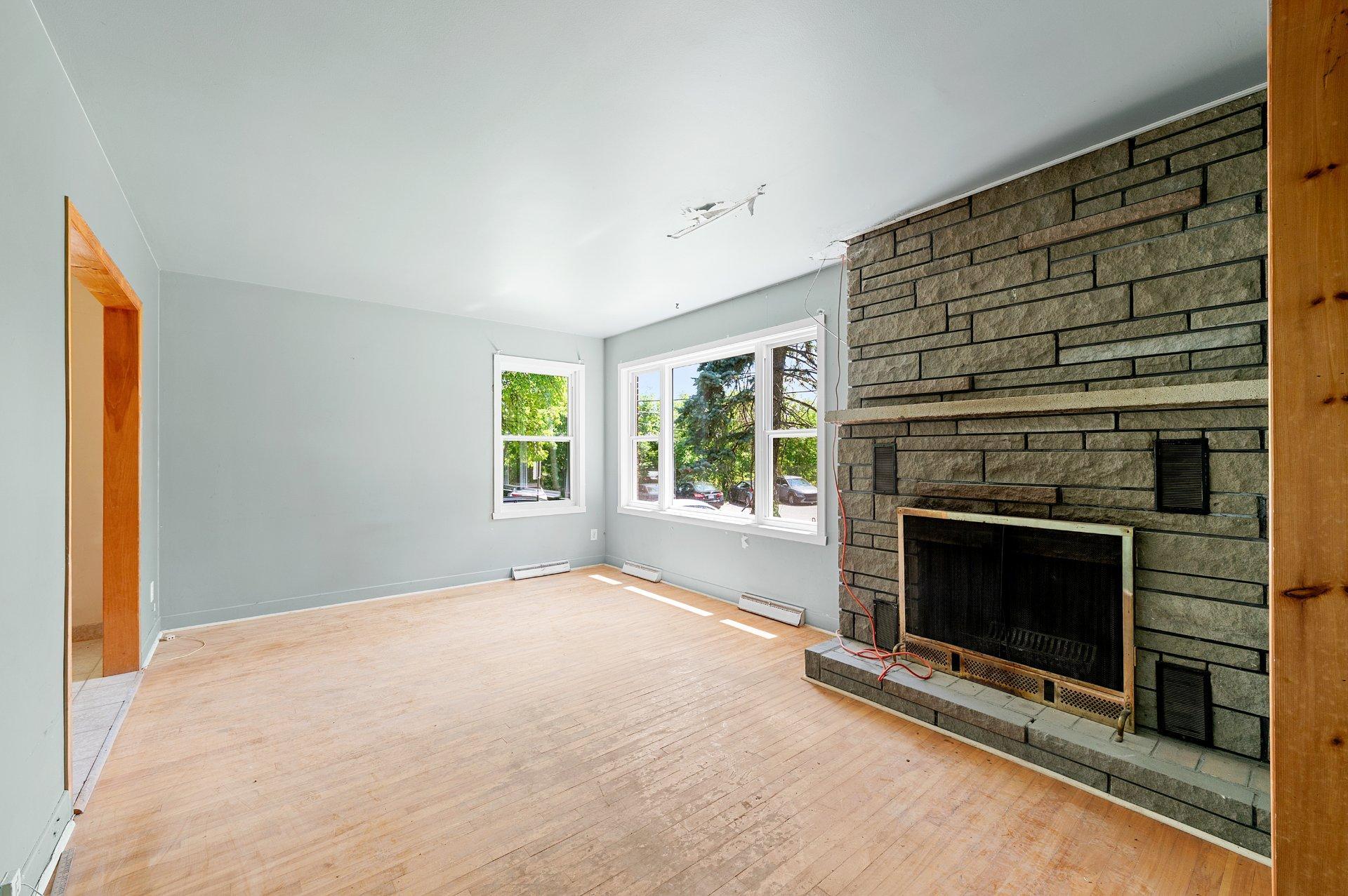 









98


Rue Marie-Victorin

,
Saint-Jérôme,




QC
J7Y2G6

