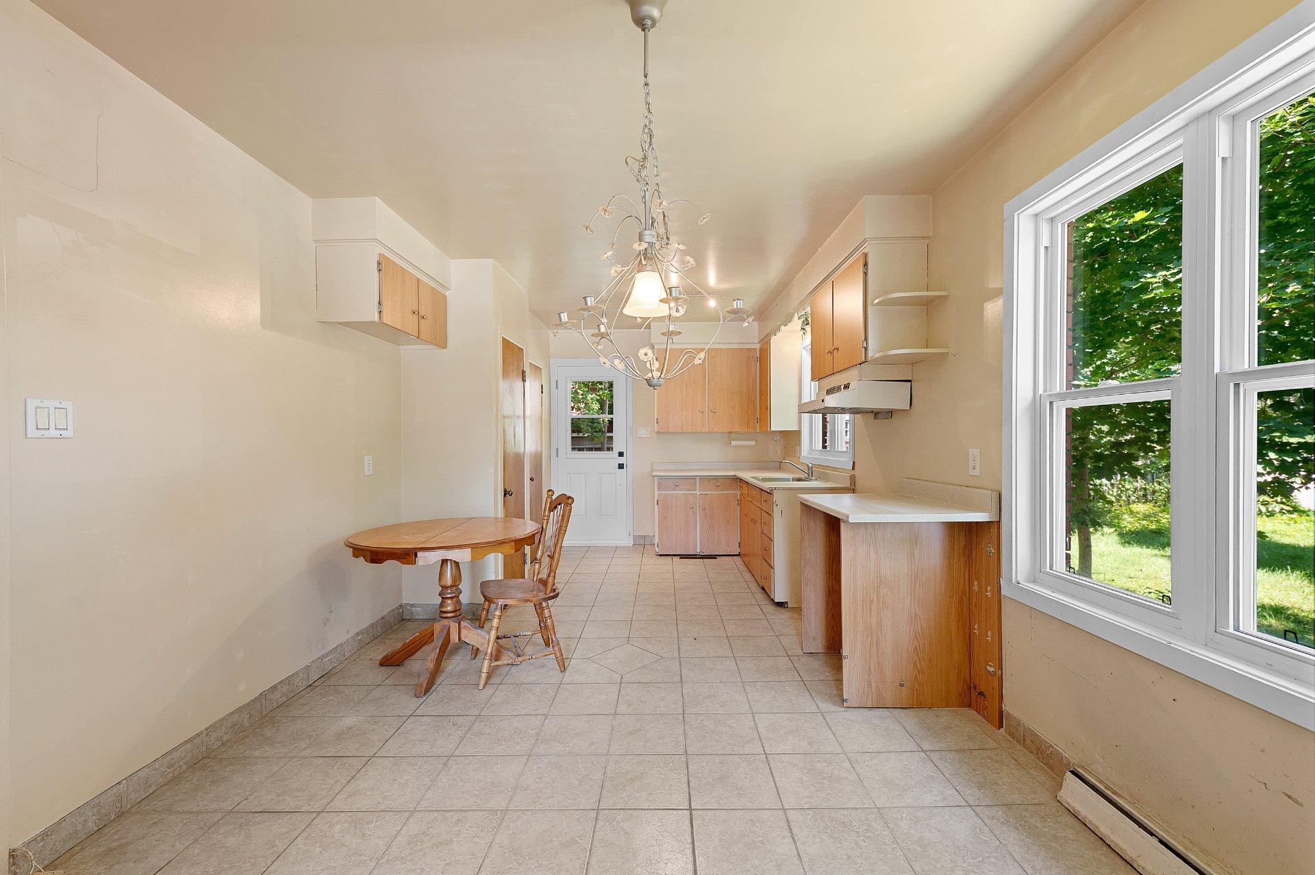 









98


Rue Marie-Victorin

,
Saint-Jérôme,




QC
J7Y2G6

