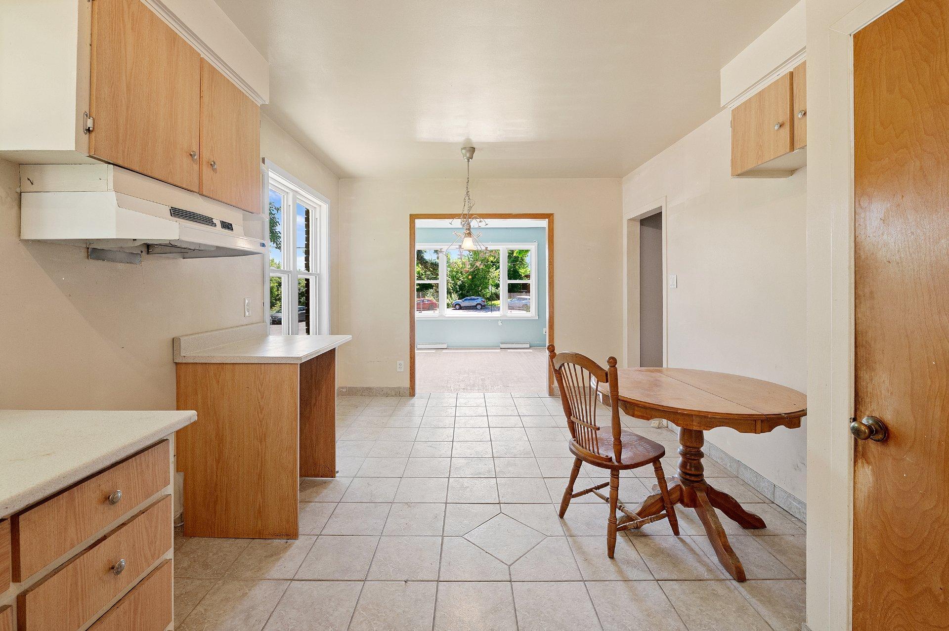 









98


Rue Marie-Victorin

,
Saint-Jérôme,




QC
J7Y2G6

