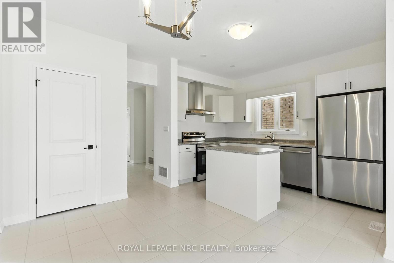 












1022 KRAFT ROAD N

,
Fort Erie (Crescent Park),




Ontario
L2A4M4

