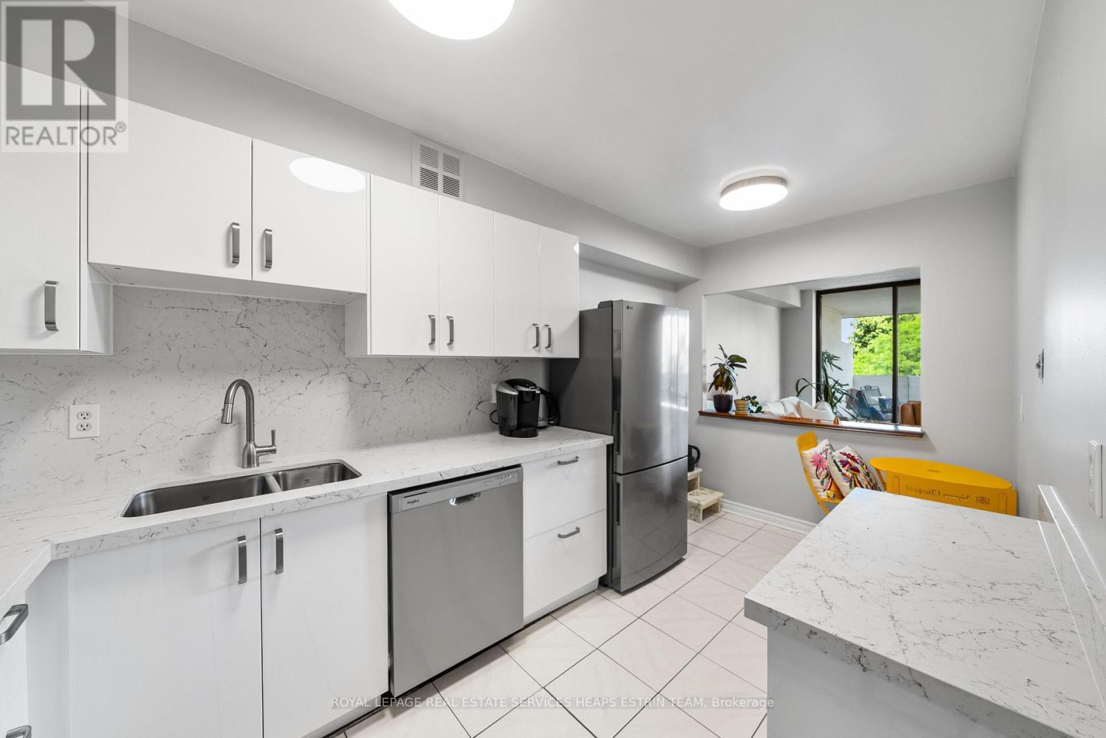 












501 - 40 BAIF BOULEVARD

,
Richmond Hill,




Ontario
L4C5M9

