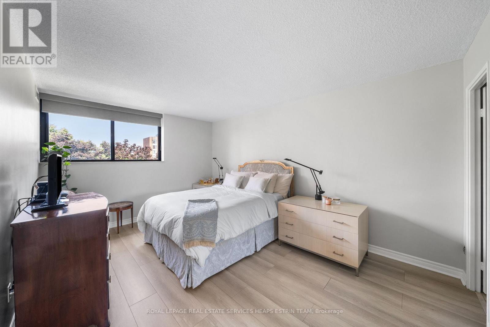 












501 - 40 BAIF BOULEVARD

,
Richmond Hill,




Ontario
L4C5M9

