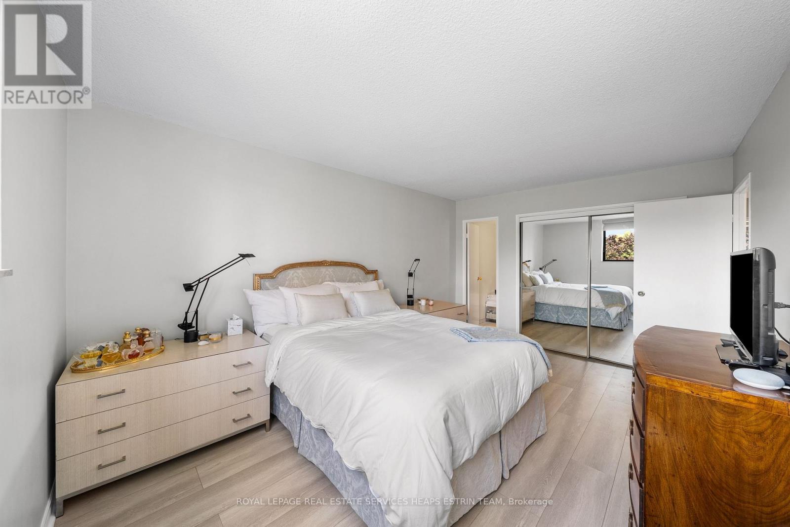 












501 - 40 BAIF BOULEVARD

,
Richmond Hill,




Ontario
L4C5M9

