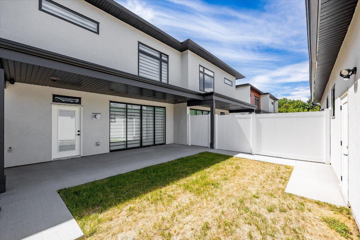 









840


Grenfell

Avenue, 3,
Kelowna,




BC
V1Y 5J4

