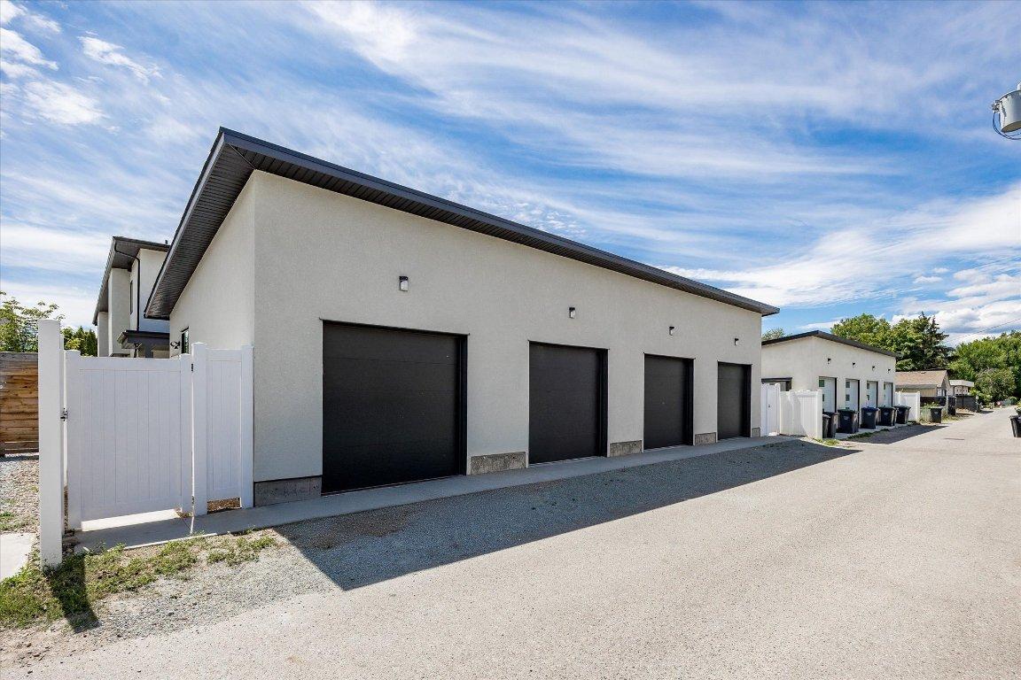 









840


Grenfell

Avenue, 3,
Kelowna,




BC
V1Y 5J4

