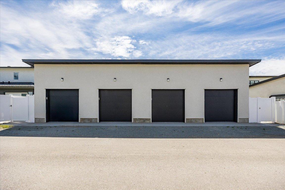 









840


Grenfell

Avenue, 3,
Kelowna,




BC
V1Y 5J4

