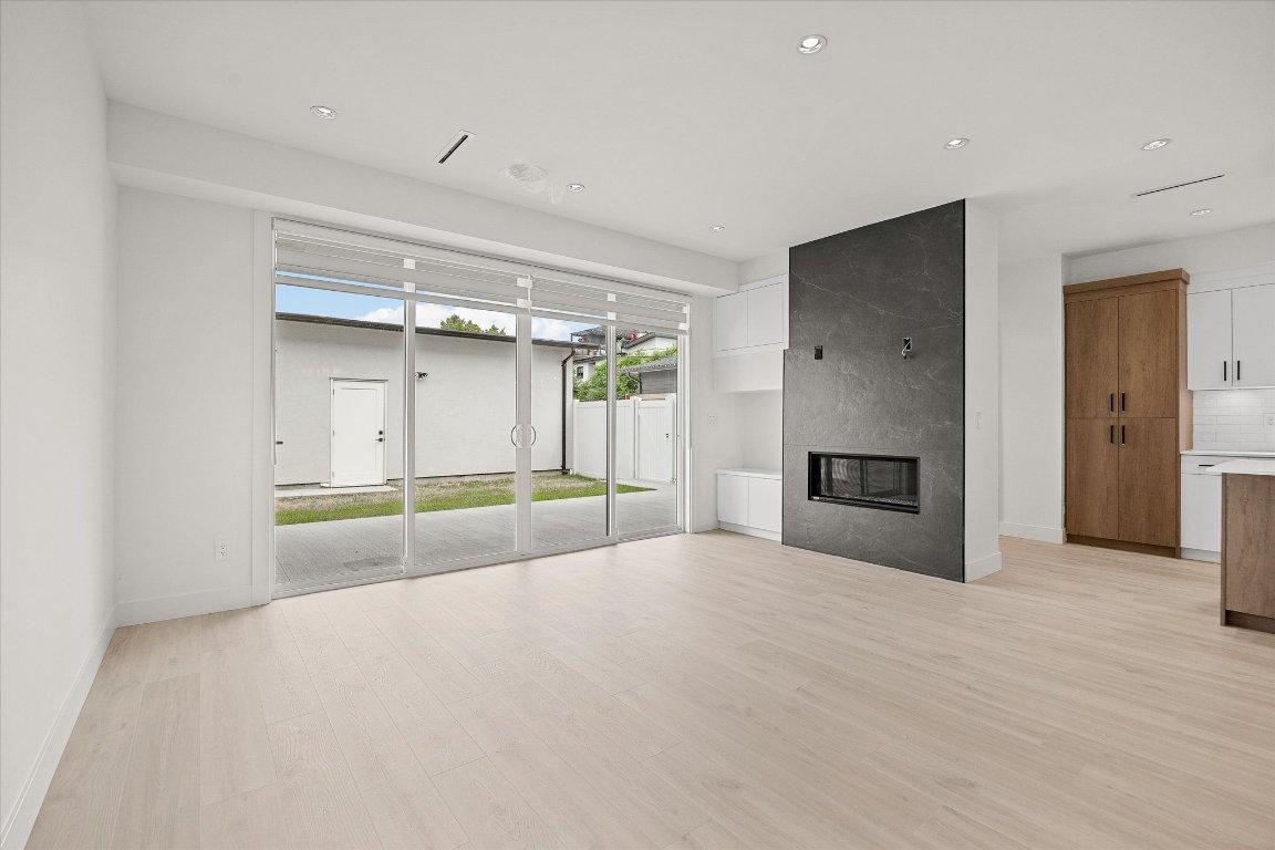 









840


Grenfell

Avenue, 3,
Kelowna,




BC
V1Y 5J4

