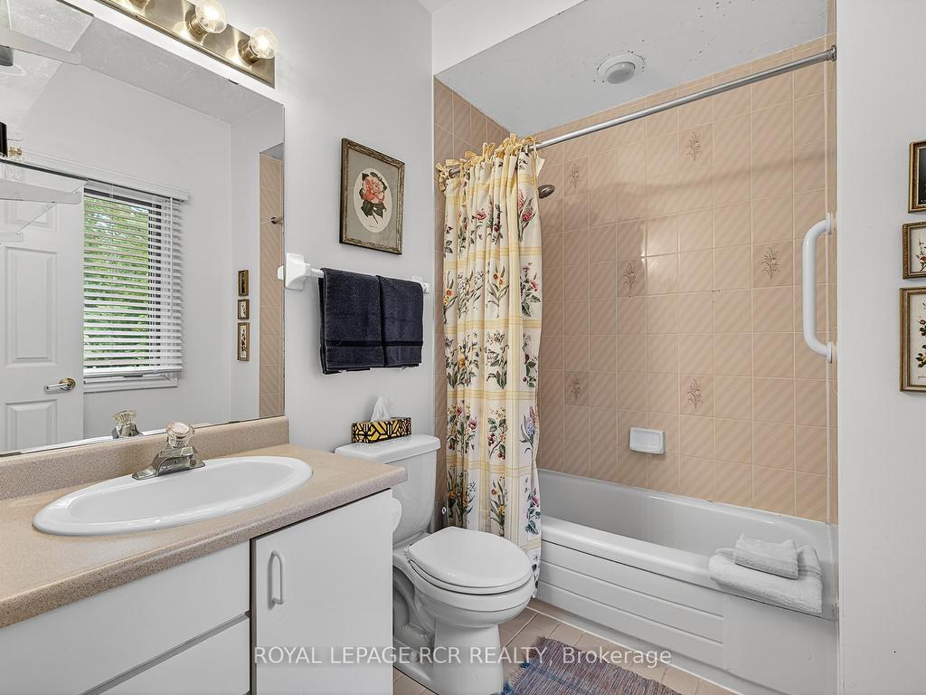 









11


Foxfire

Chase,
Uxbridge,




ON
L9P 0L1

