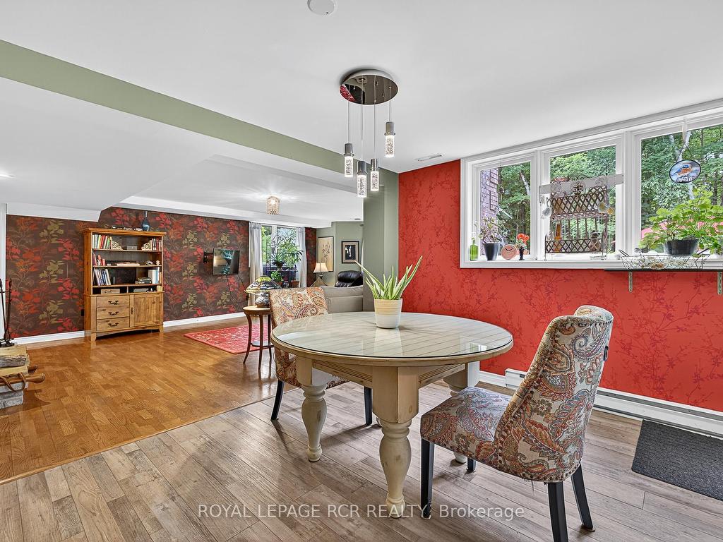 









11


Foxfire

Chase,
Uxbridge,




ON
L9P 0L1

