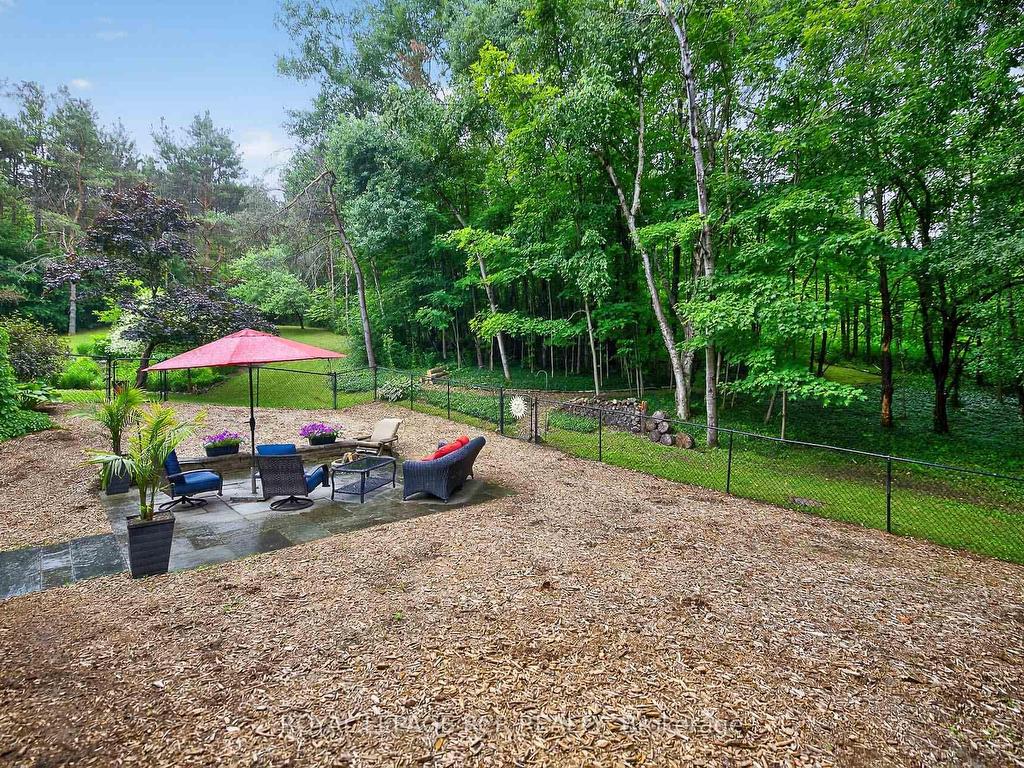 









11


Foxfire

Chase,
Uxbridge,




ON
L9P 0L1

