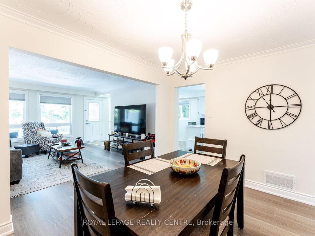 









540


Cavell

Drive, Upper Level,
Mississauga,




ON
L5B 2N9

