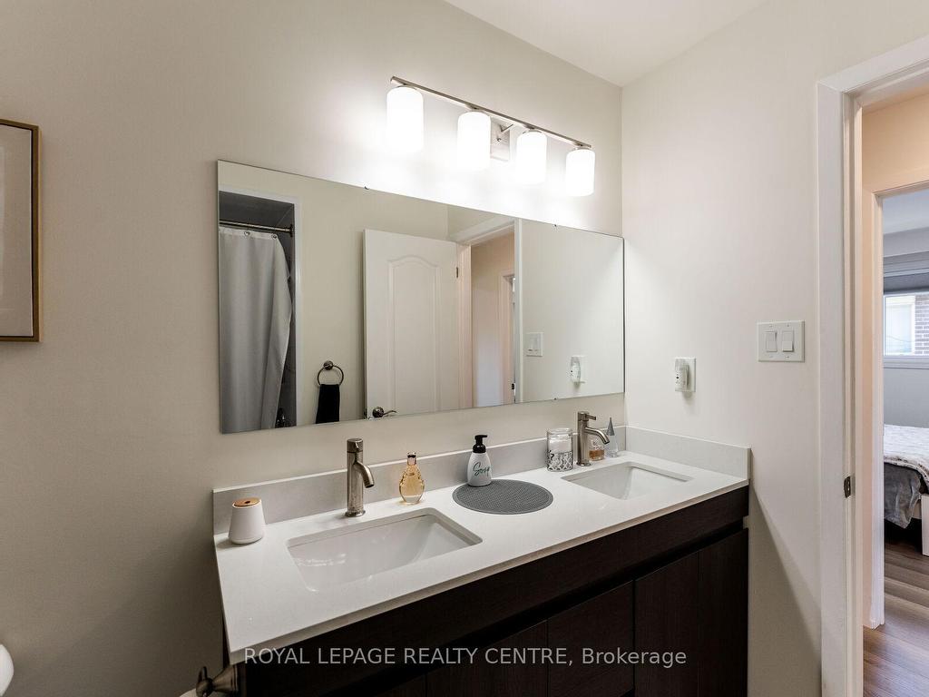 









540


Cavell

Drive, Upper Level,
Mississauga,




ON
L5B 2N9

