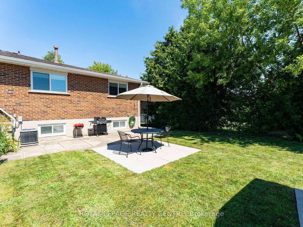









540


Cavell

Drive, Upper Level,
Mississauga,




ON
L5B 2N9

