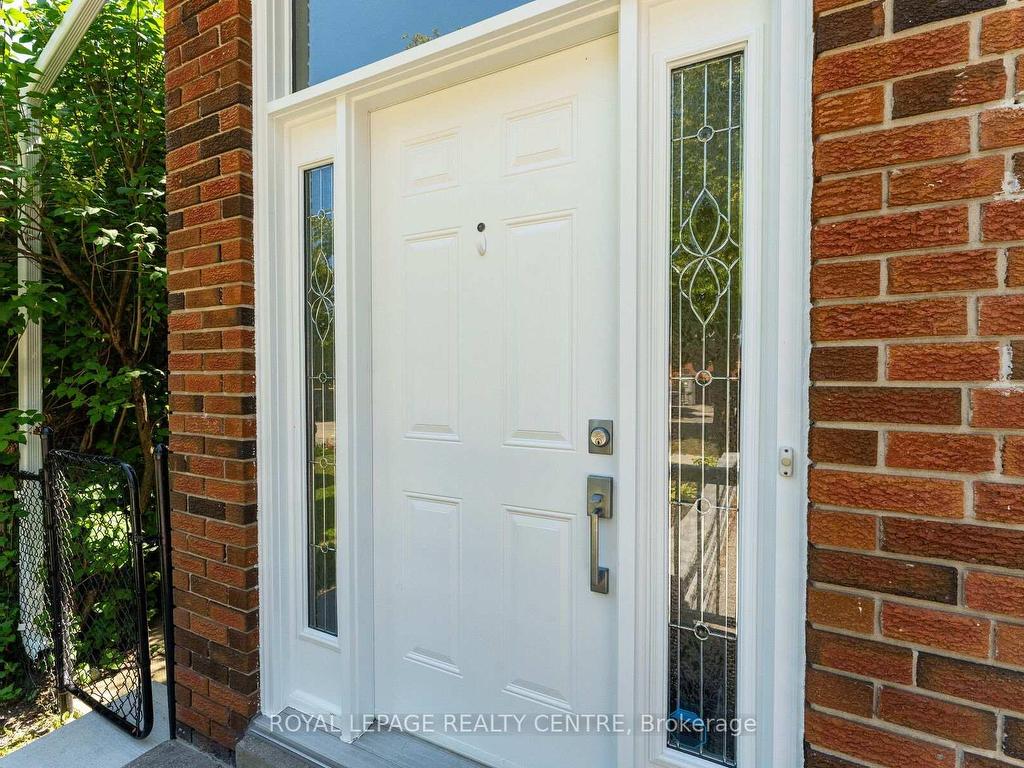 









540


Cavell

Drive, Upper Level,
Mississauga,




ON
L5B 2N9

