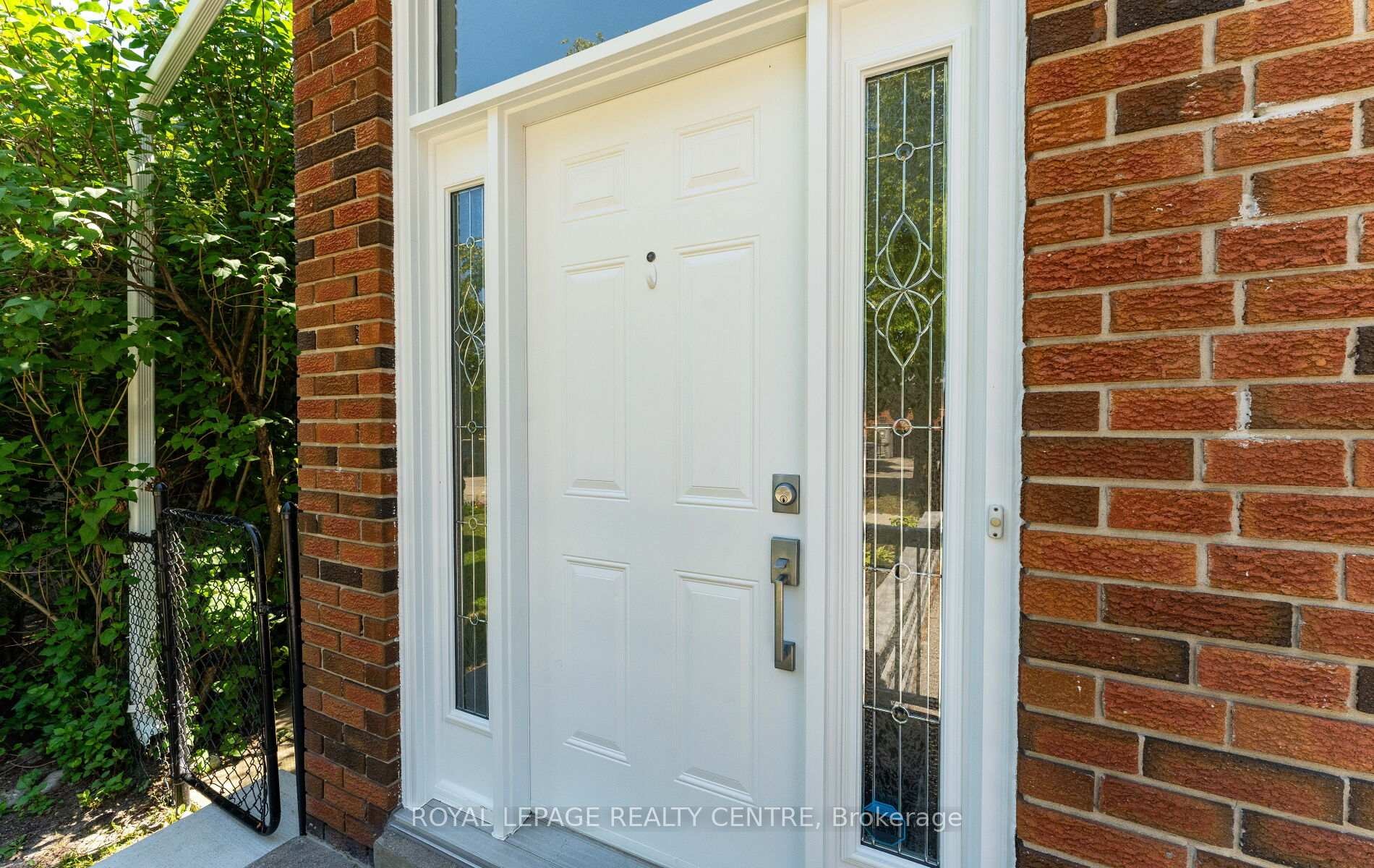 









540


Cavell

Drive, Upper Level,
Mississauga,




ON
L5B 2N9

