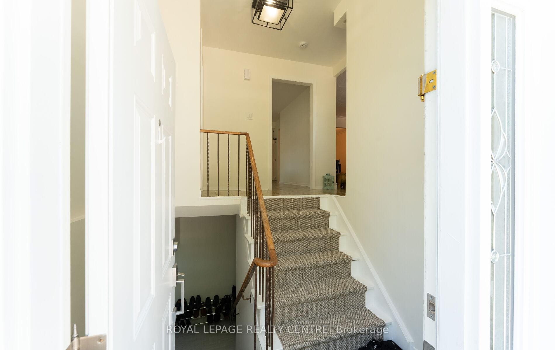 









540


Cavell

Drive, Upper Level,
Mississauga,




ON
L5B 2N9

