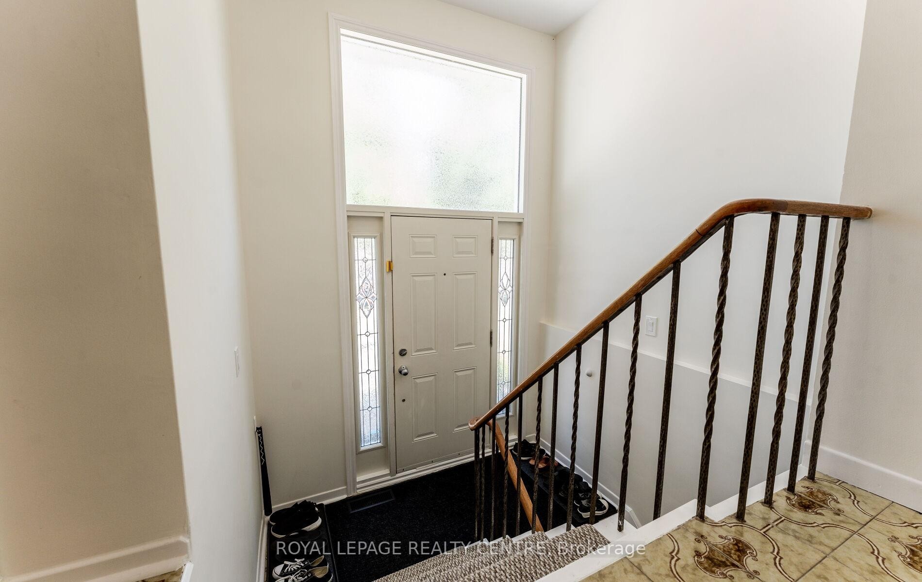 









540


Cavell

Drive, Upper Level,
Mississauga,




ON
L5B 2N9

