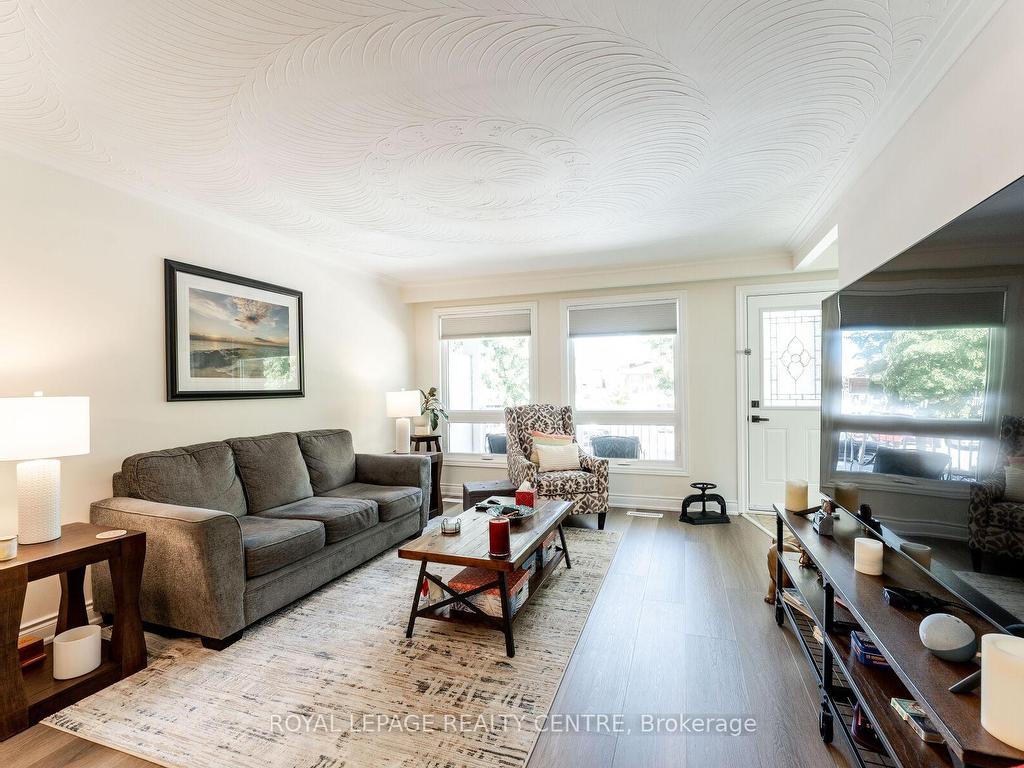 









540


Cavell

Drive, Upper Level,
Mississauga,




ON
L5B 2N9

