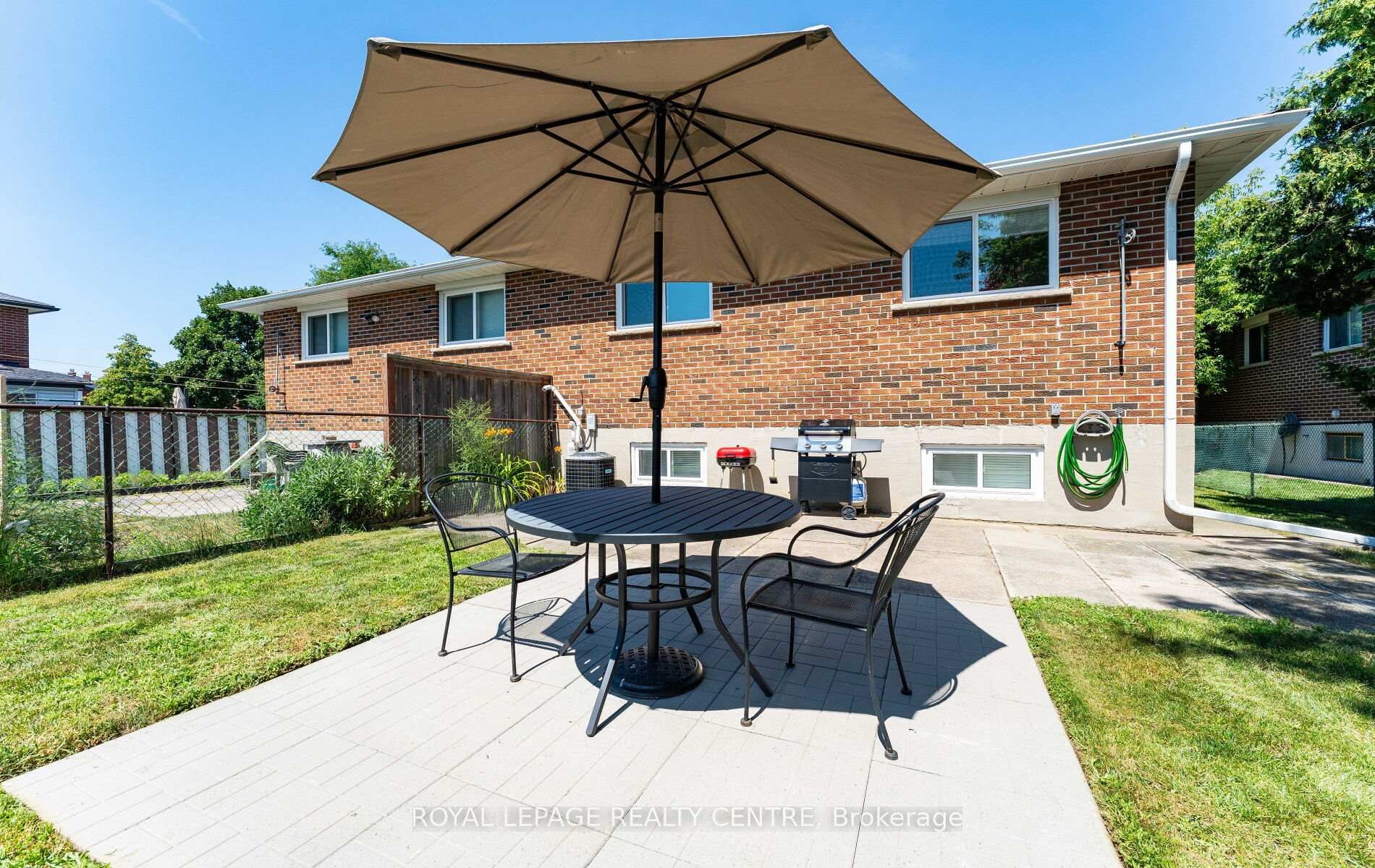 









540


Cavell

Drive, Upper Level,
Mississauga,




ON
L5B 2N9

