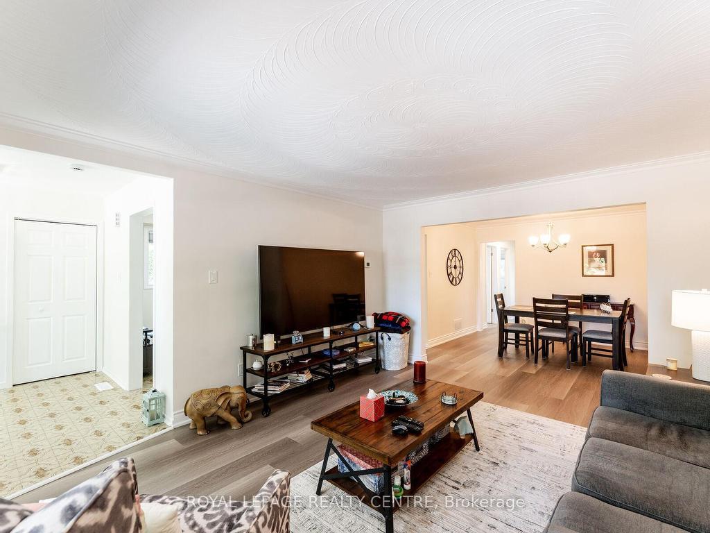 









540


Cavell

Drive, Upper Level,
Mississauga,




ON
L5B 2N9

