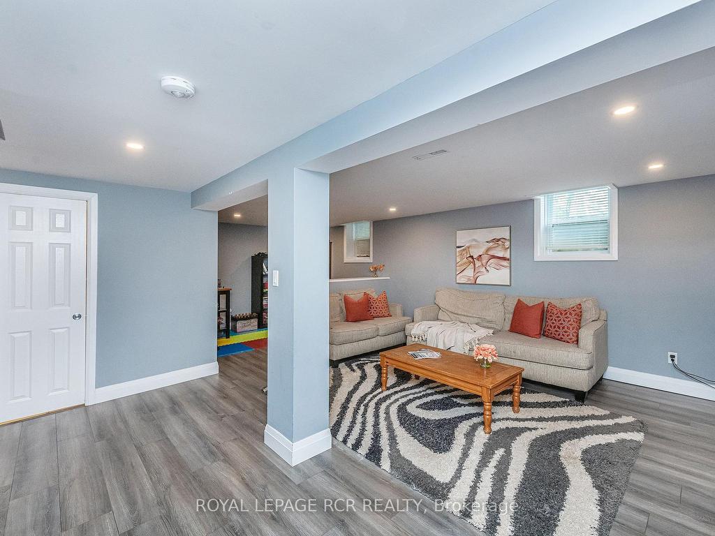 









26


Feltre

Avenue,
Orangeville,




ON
L9W 3P1

