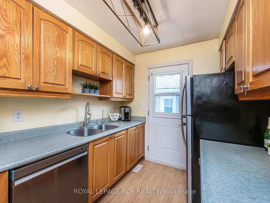 









26


Feltre

Avenue,
Orangeville,




ON
L9W 3P1

