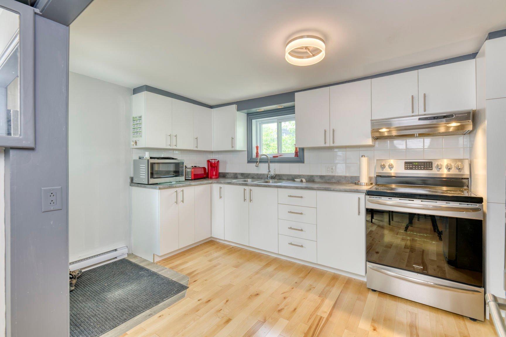 









47

 - 53


Rue Dubois

,
Sainte-Thérèse,




QC
J7E1J8

