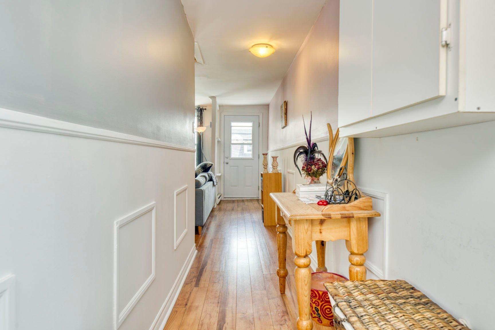 









47

 - 53


Rue Dubois

,
Sainte-Thérèse,




QC
J7E1J8

