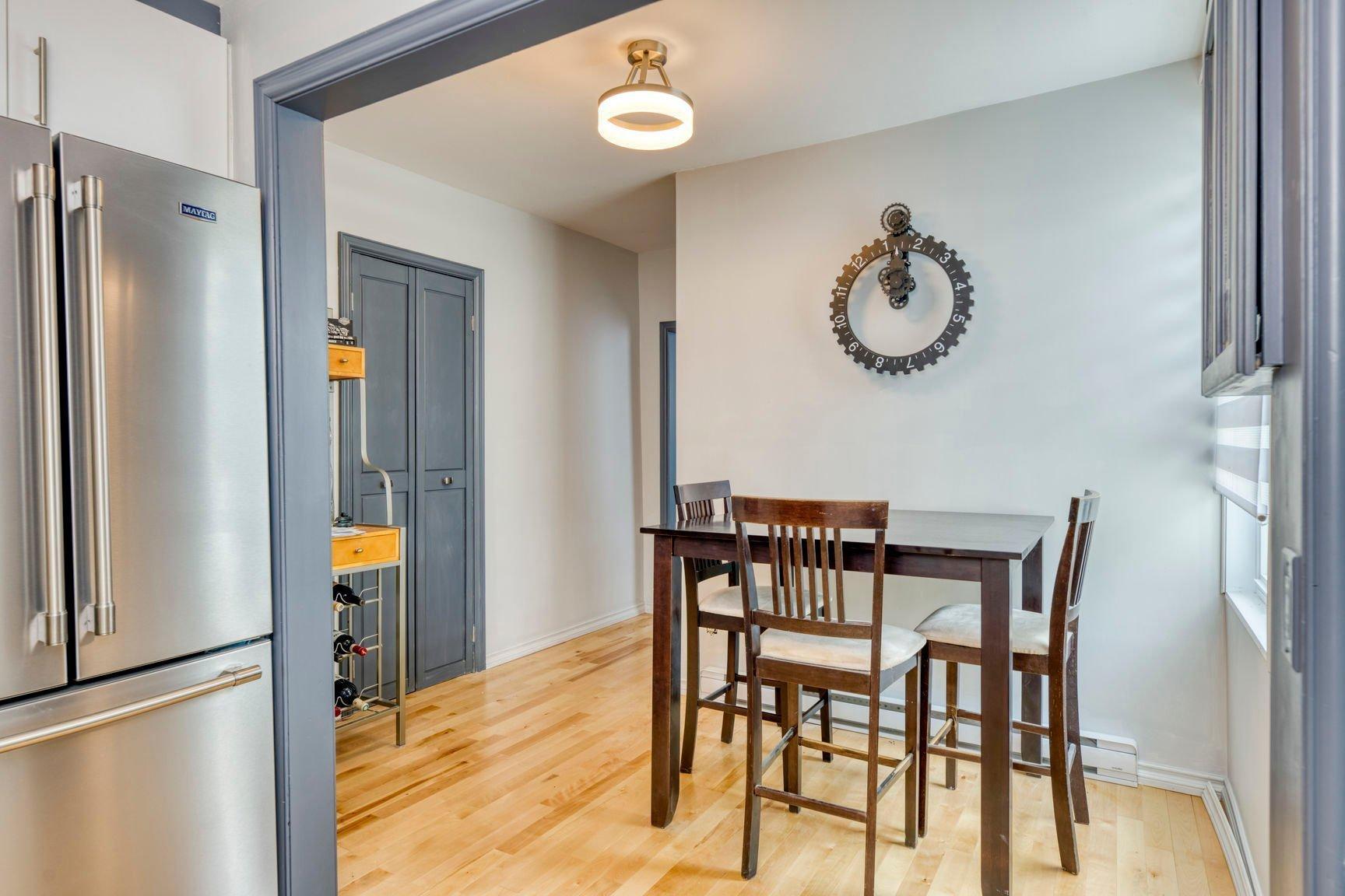 









47

 - 53


Rue Dubois

,
Sainte-Thérèse,




QC
J7E1J8

