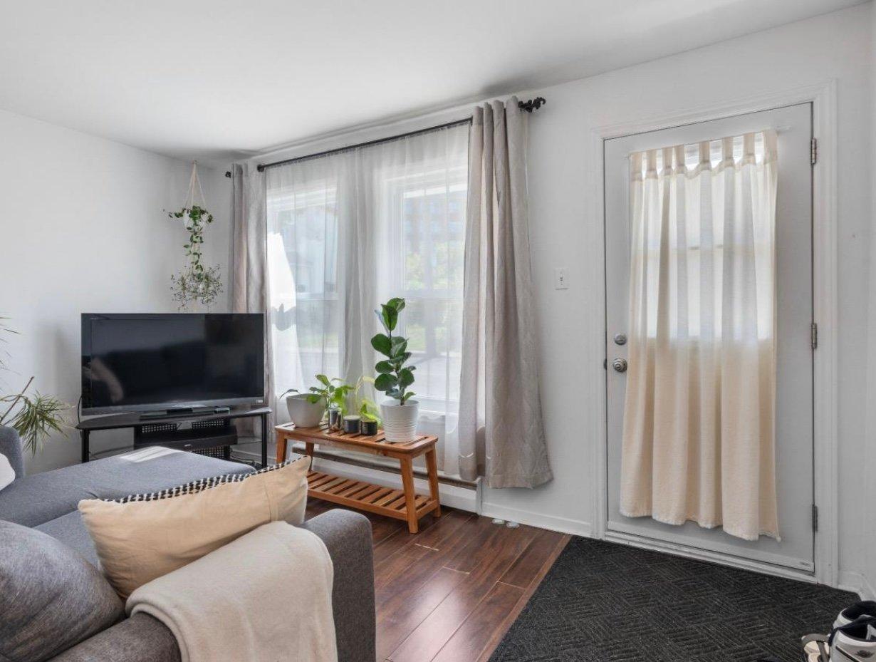 









47

 - 53


Rue Dubois

,
Sainte-Thérèse,




QC
J7E1J8

