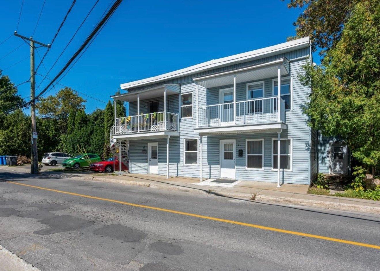 









47

 - 53


Rue Dubois

,
Sainte-Thérèse,




QC
J7E1J8

