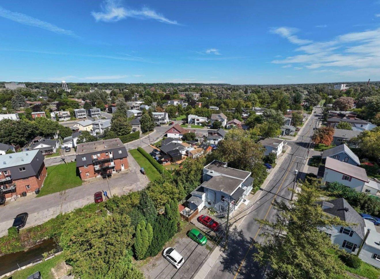 









47

 - 53


Rue Dubois

,
Sainte-Thérèse,




QC
J7E1J8

