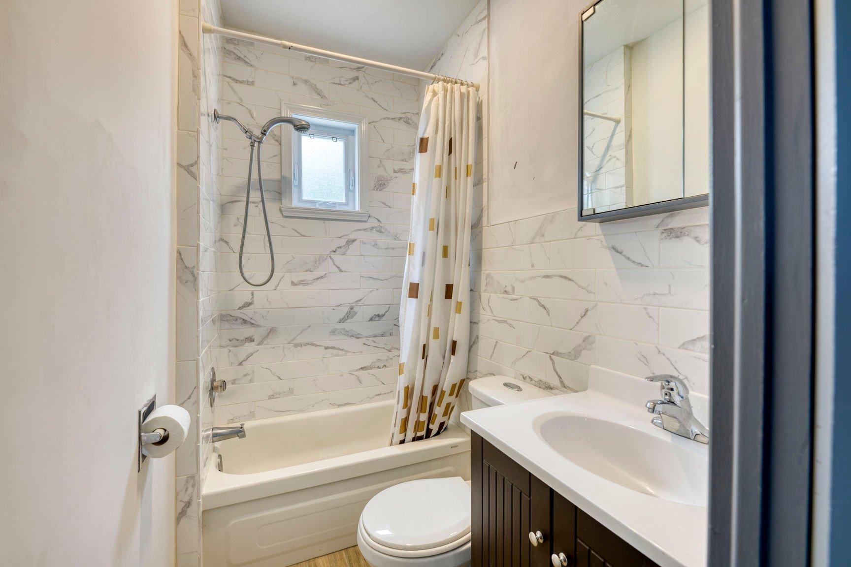 









47

 - 53


Rue Dubois

,
Sainte-Thérèse,




QC
J7E1J8

