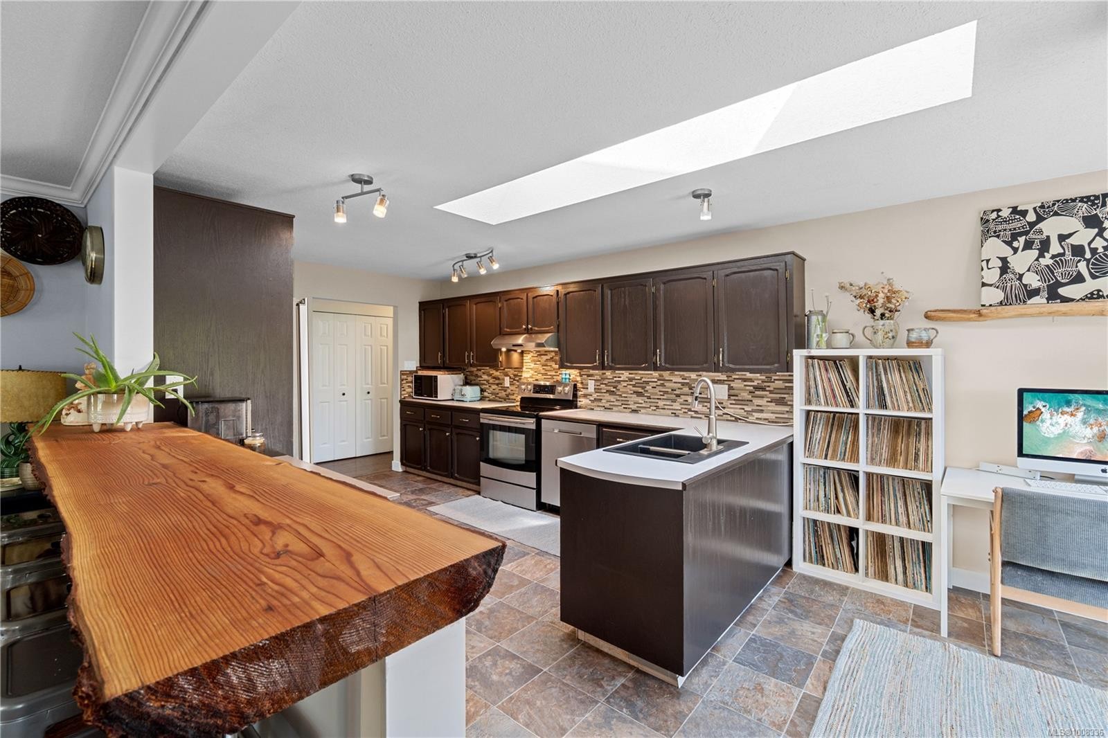 









667


Tamarack

Dr,
Qualicum Beach,




BC
V9K 1A8

