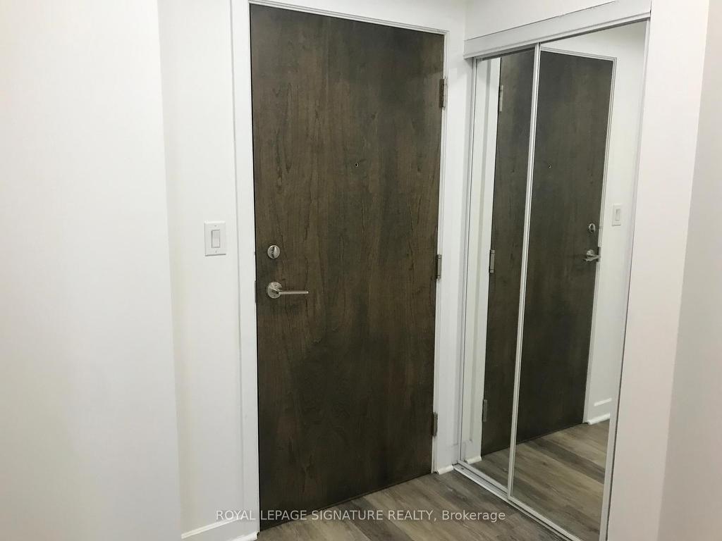 









18


Harbour

Street, 1710,
Toronto,




ON
M5J 2Z6

