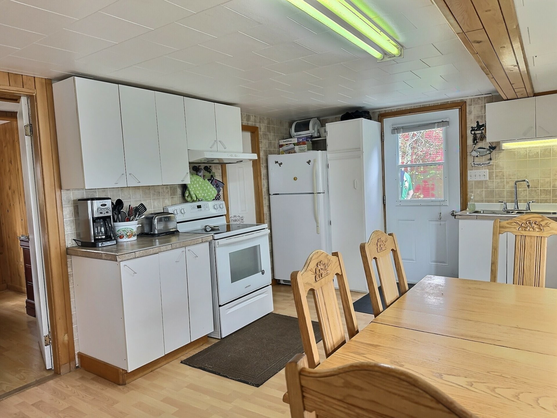 









845


Ch. de la Pointe

,
Guérin,




QC
J0Z2E0

