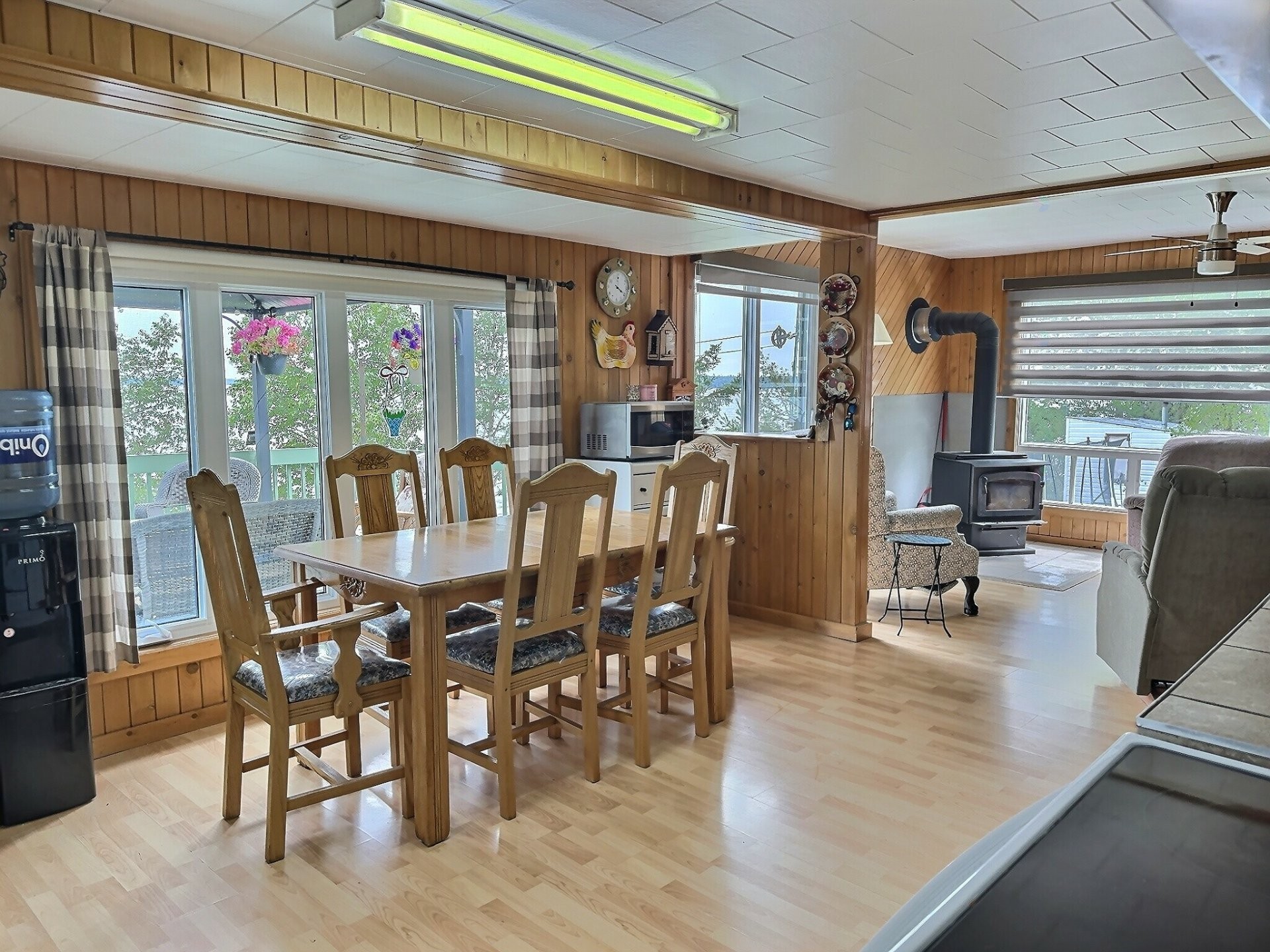 









845


Ch. de la Pointe

,
Guérin,




QC
J0Z2E0

