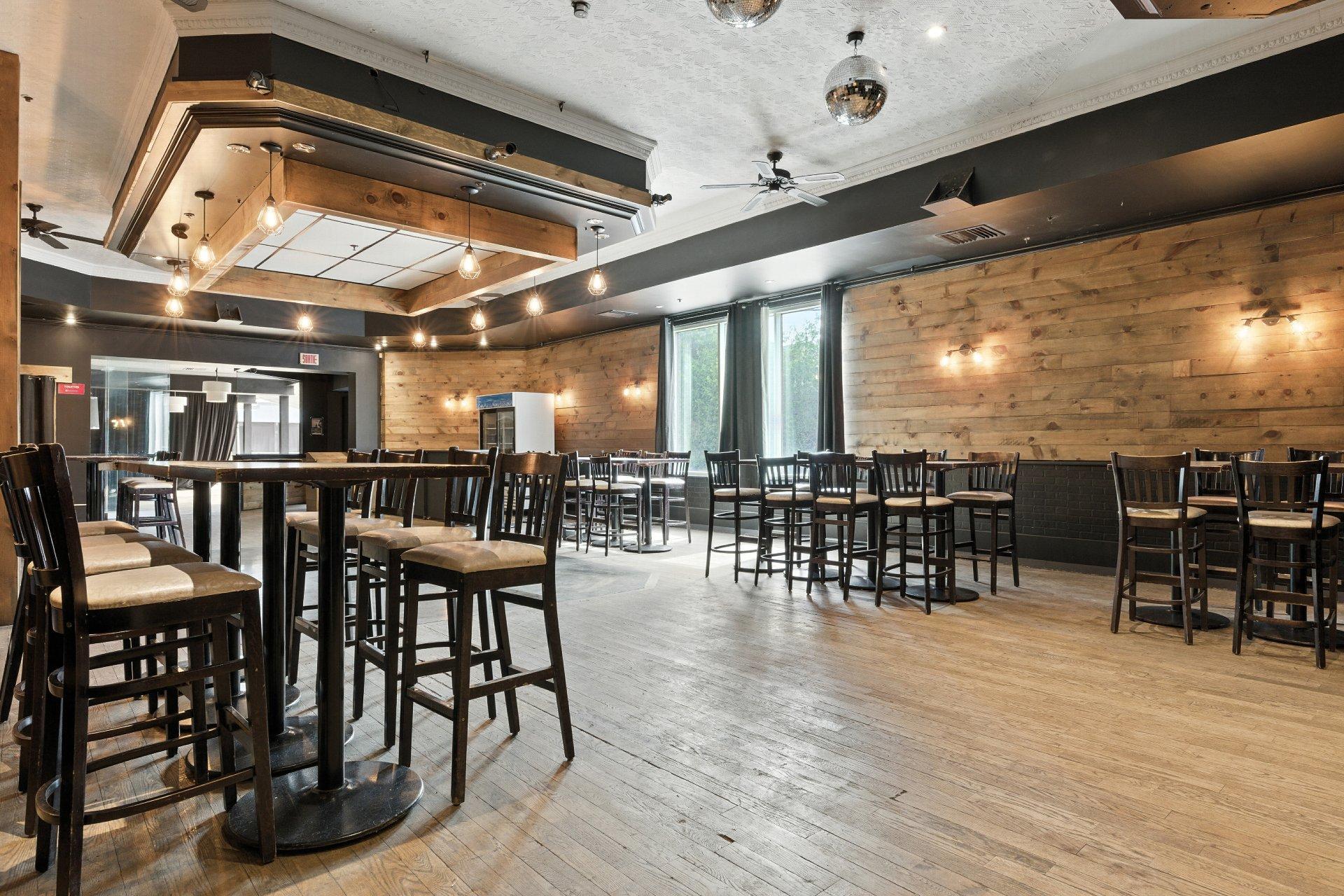 









1600


Rue Robinson

, 104,
Laval (Chomedey),




QC
H7W2W4

