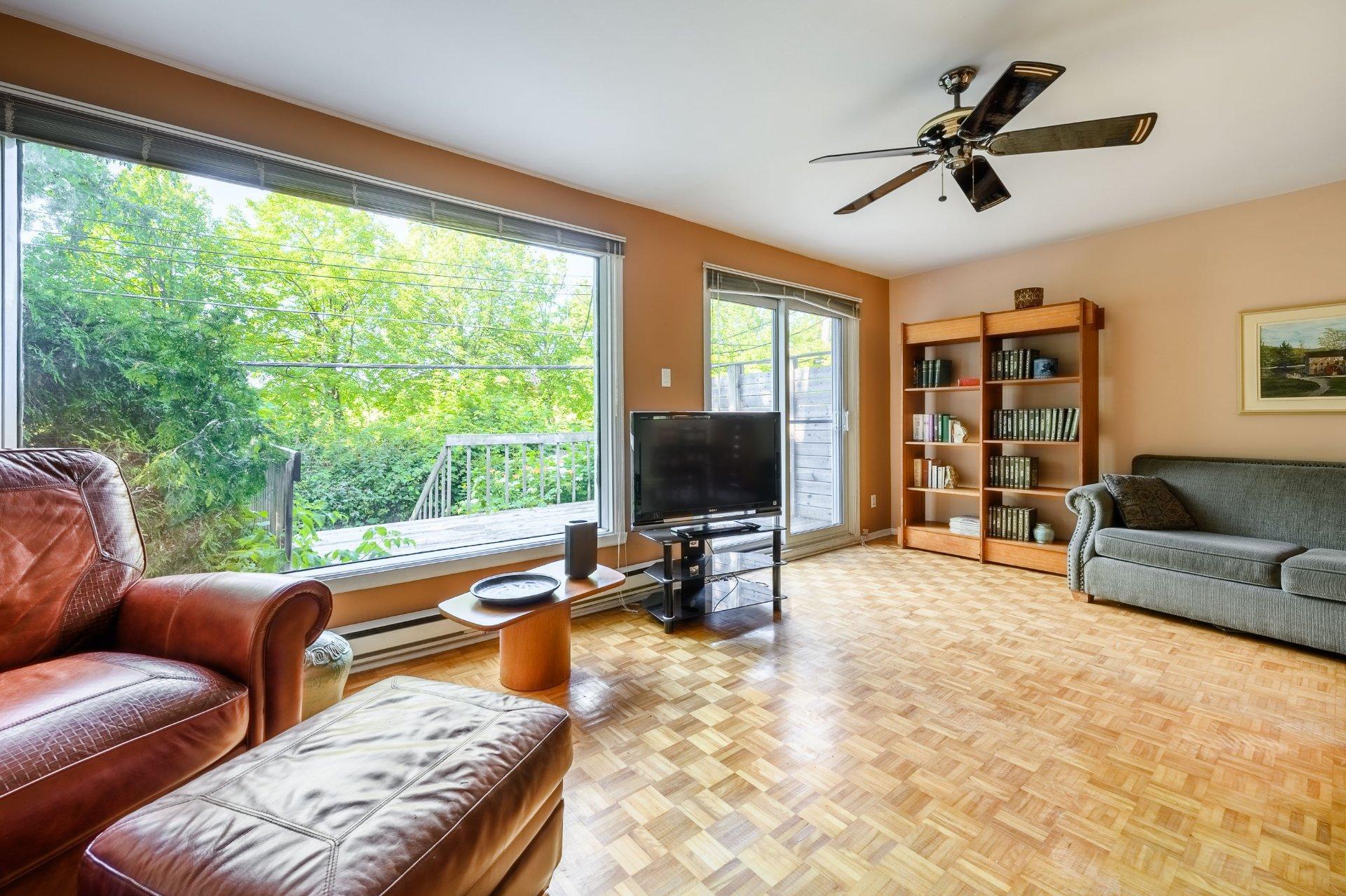 









5920


Av. du Bocage

,
Montréal (Anjou),




QC
H1M1X2

